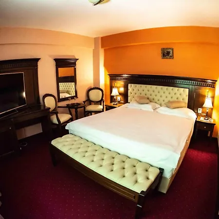 Hotel Trei Brazi 4*