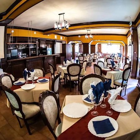 Hotel Trei Brazi 4* Baile Olanesti